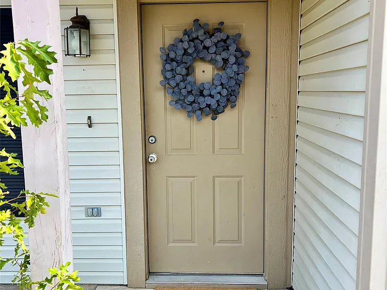 1728 Red Oak Ct — Photo 4