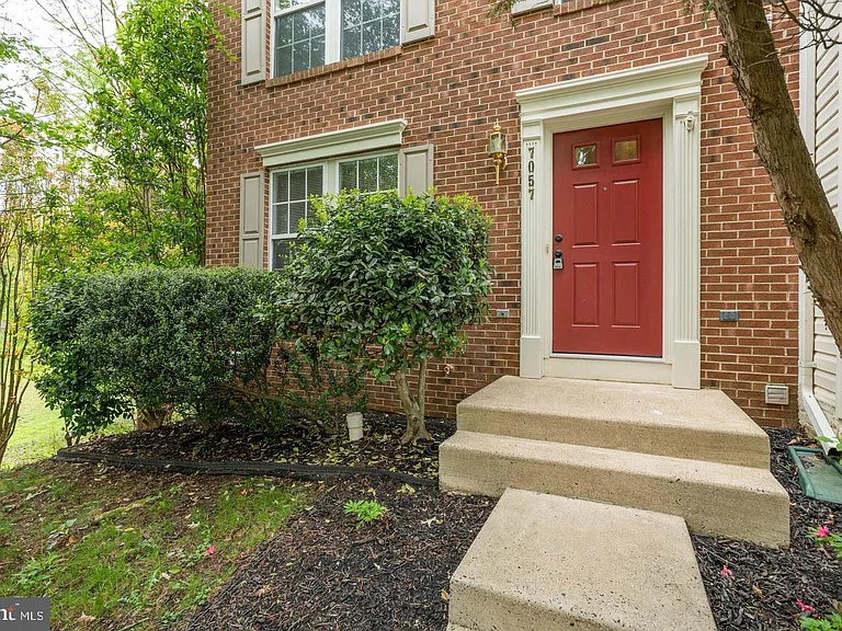 7057 Sauvage Ln — Photo 1