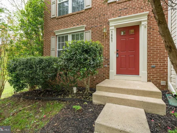 7057 Sauvage Ln, Gainesville, VA 20155