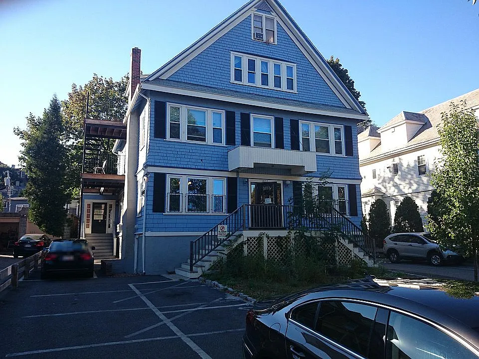 1 bed, 600 sqft, $2,400 — Photo 1