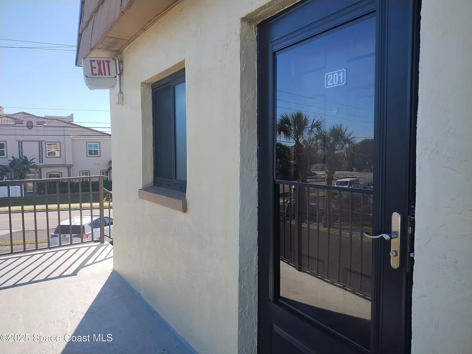 2 bed, 1.5 bath, 1110 sqft, $1,800 — Photo 2