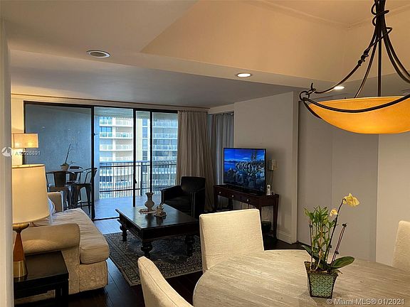 5th image of 2901 S Bayshore Dr APT 9H