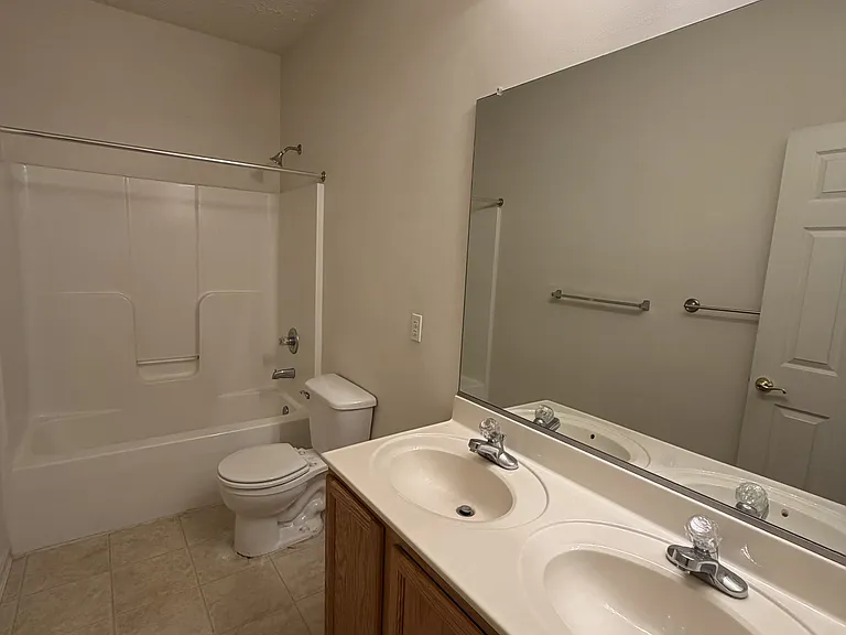 9008 Executive Club Dr — Photo 6