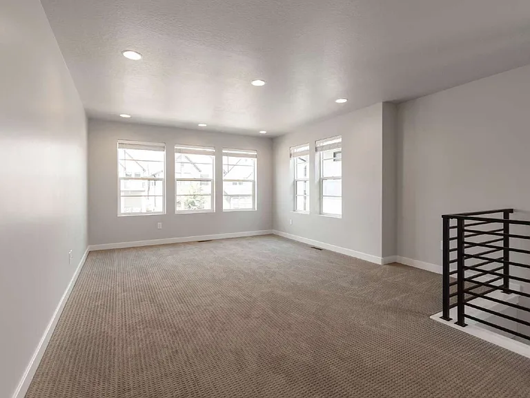 2316 N Sunmore Way — Photo 18