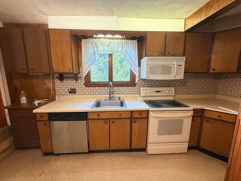 1st image of 31 Preston St #1A