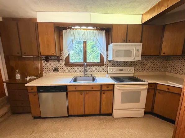 31 Preston St #1A, Malden, MA 02148