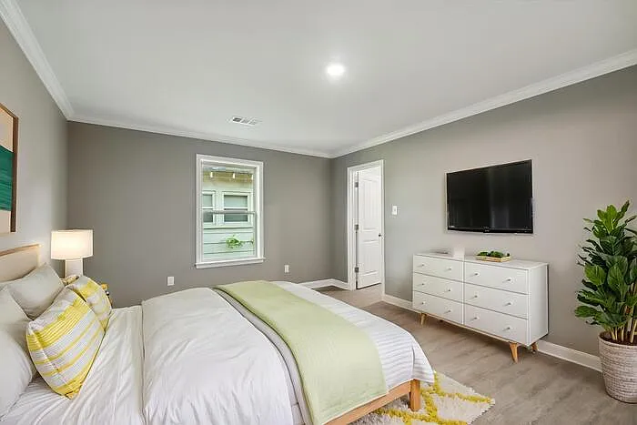 2102 Moss St — Photo 13
