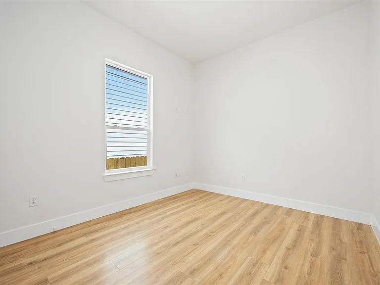 7614 Avenue L — Photo 15