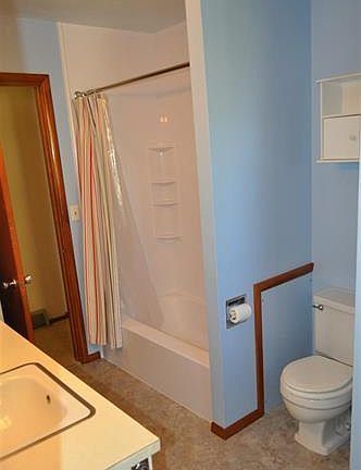 5th image of 1556 Woodmayr Dr