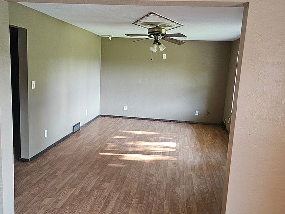 5th image of 2989 Boutin Dr