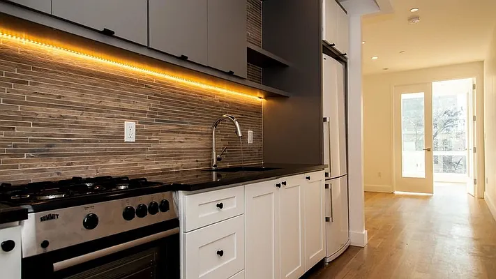 Rented by Nooklyn NYC LLC | media 16