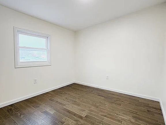 4th image of 83 Oak St #3