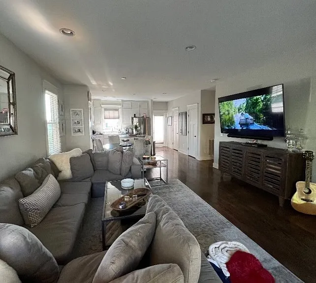 620 Chesterfield Way — Photo 5