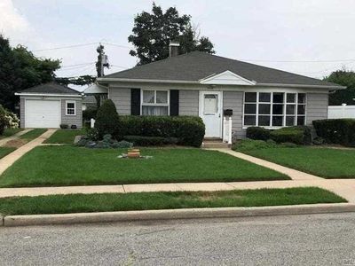 3579 Wyanet St, Seaford, NY, 11783