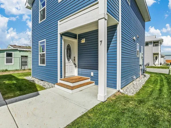 7125 N Crestline St APT 7, Spokane, WA 99217