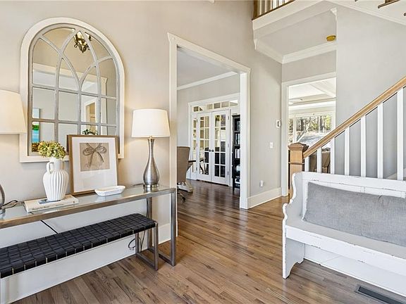 4th image of 6072 Grand Loop Rd