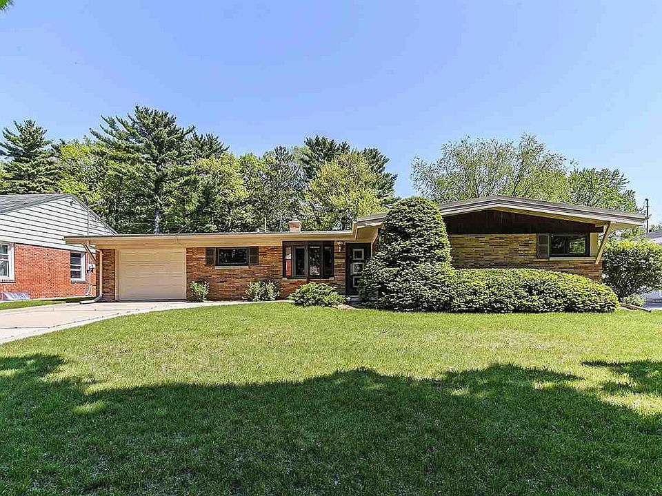 1st image of 1157 Loch Dr