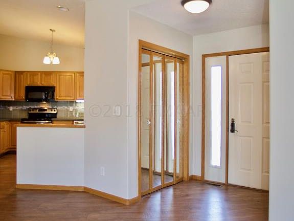 3rd image of 2920 12th Ave S