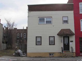 121 Adams St, Troy, NY 12180