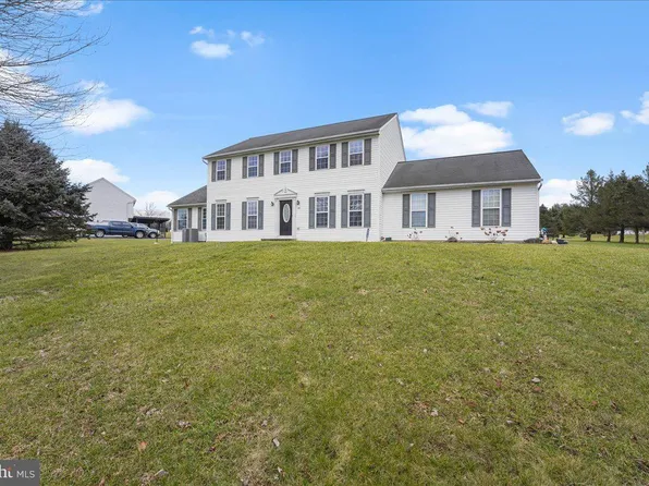 126 W Ruddy Duck Cir, Oxford, PA 19363