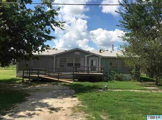 211 E Prairie Ave, Rogers, TX 76569