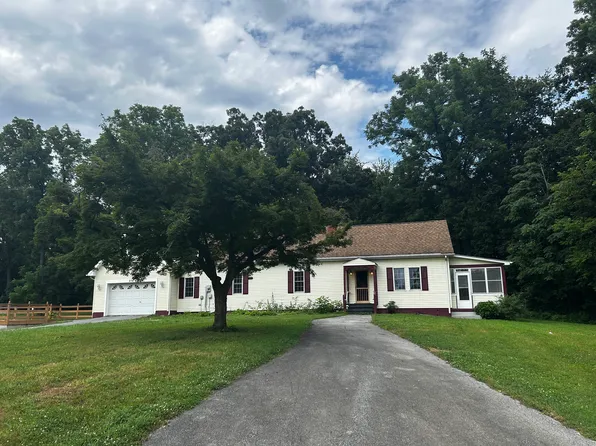 278 Media Farm Ln, Ranson, WV 25438