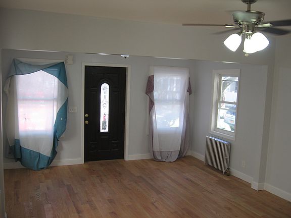 4th image of 9416 114th St