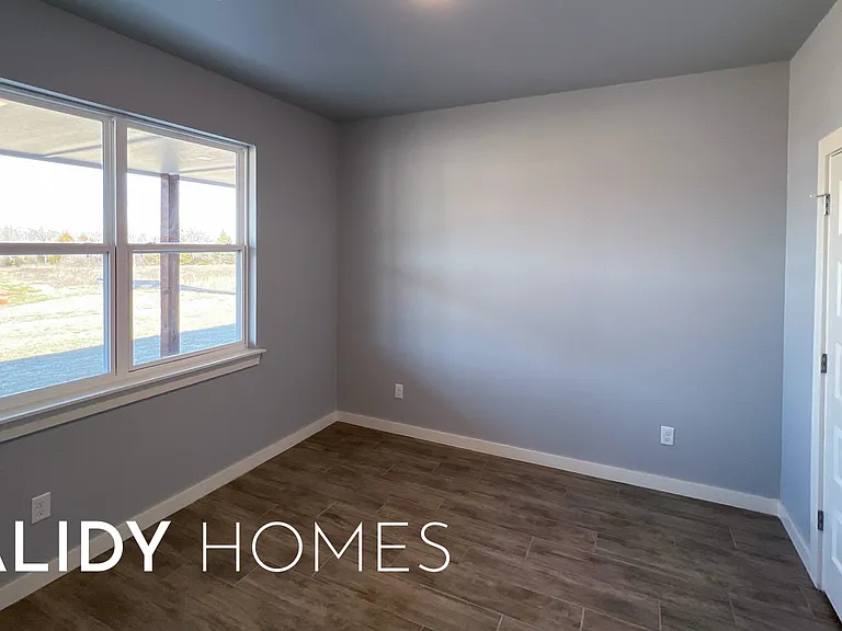 17640 Natalie Ct — Photo 32