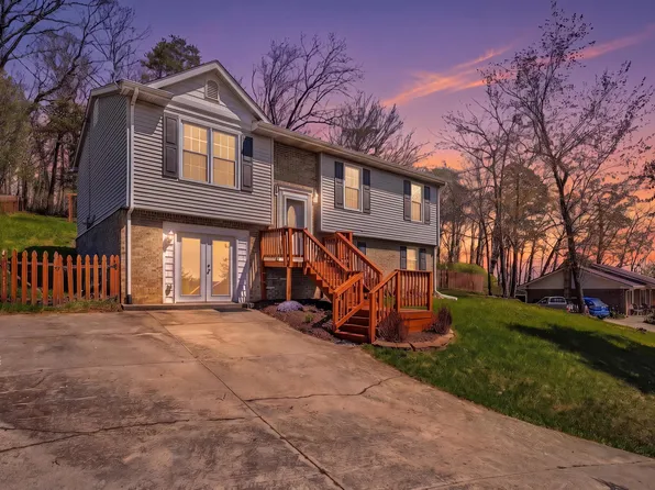 385 Tanglewood Dr, Christiansburg, VA 24073