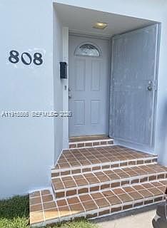 2nd image of 808 NW 75th St