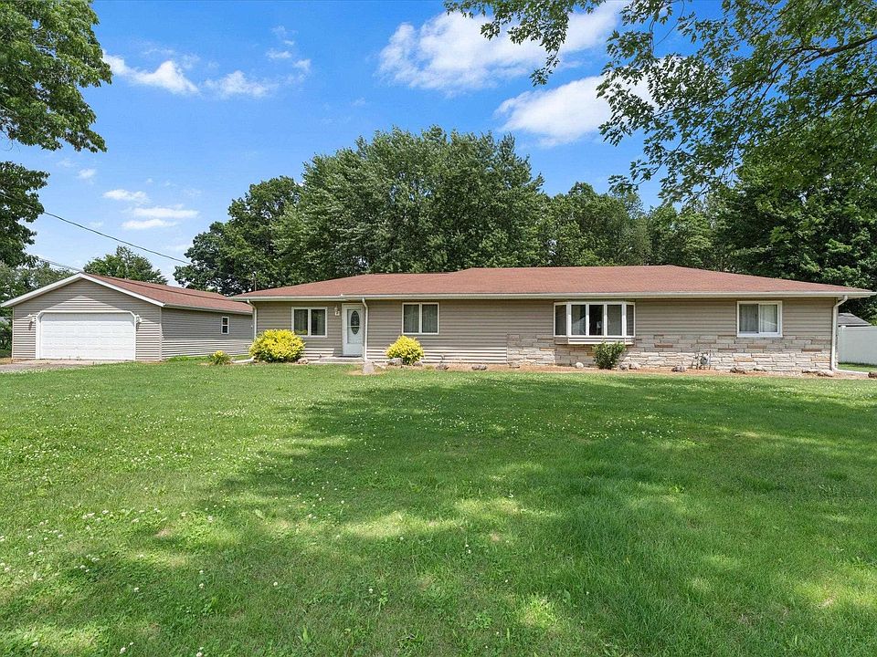 1st image of 54606 Clover Rd
