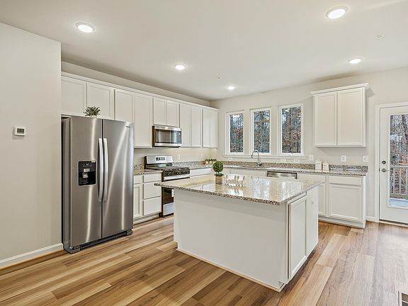 5th image of 3410 Watershed Blvd