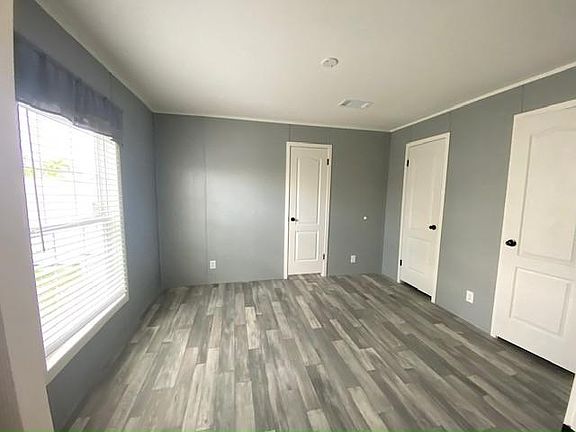 5th image of 127 Lone Pine Dr #127D