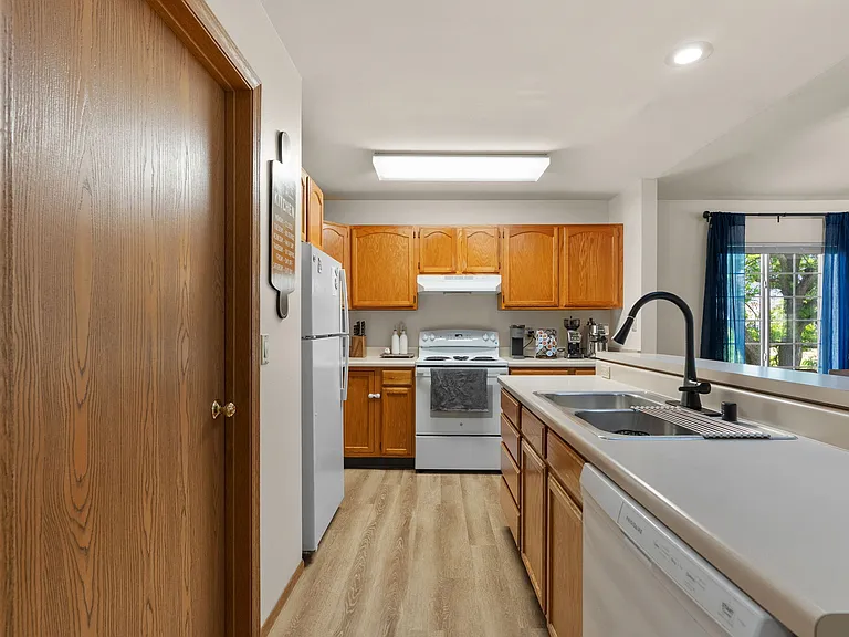 3225 Stonecreek Dr #1 — Photo 9
