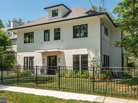 2nd image of 2733 Chesapeake St NW