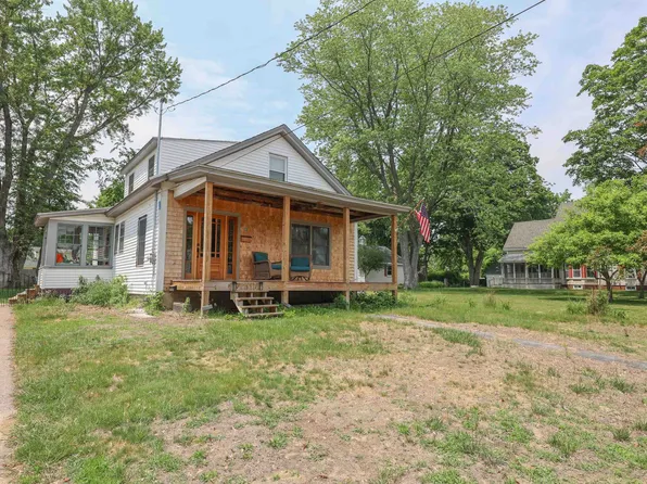 12 Princeton Street, Concord, NH 03301