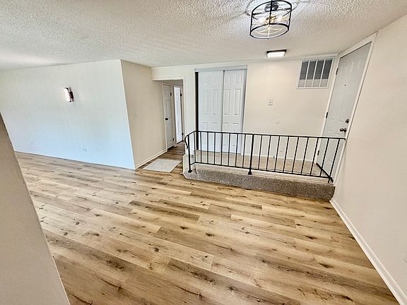 3rd image of 19408 Lake Shore Dr APT 3
