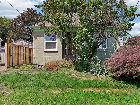 4th image of 1637 NE 75th Ave