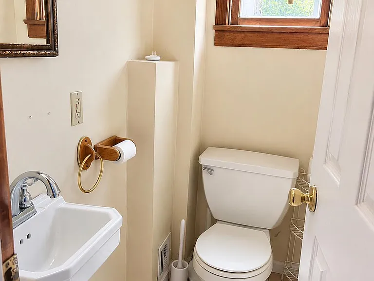 46 Riverdale Ave #FRONT — Photo 11