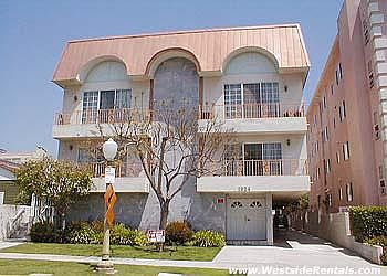 2nd image of 1924 Pelham Ave APT 303