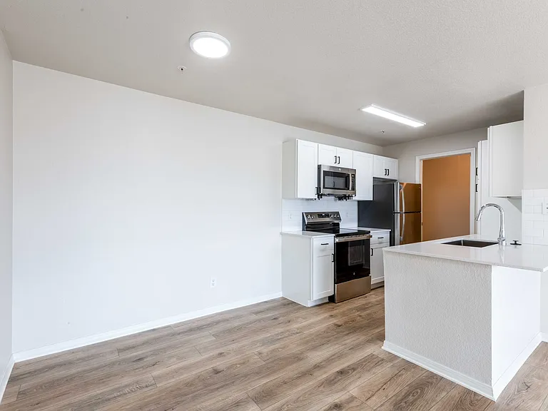 Pavilions at Silver Sage Apartments — Photo 24