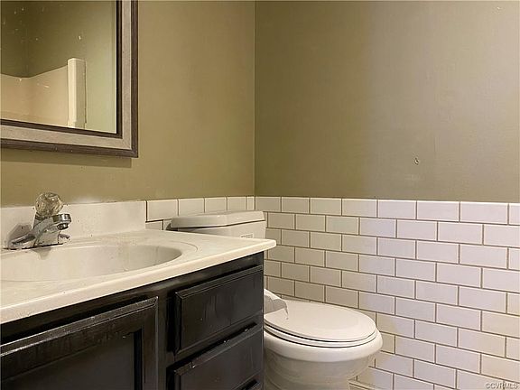 3rd image of 4008 West Dr