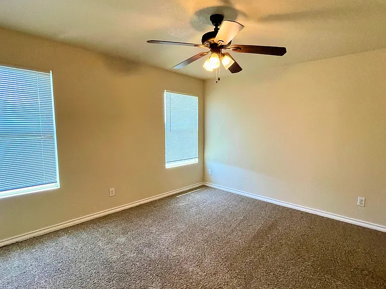 4832 Appleseed Ct — Photo 8
