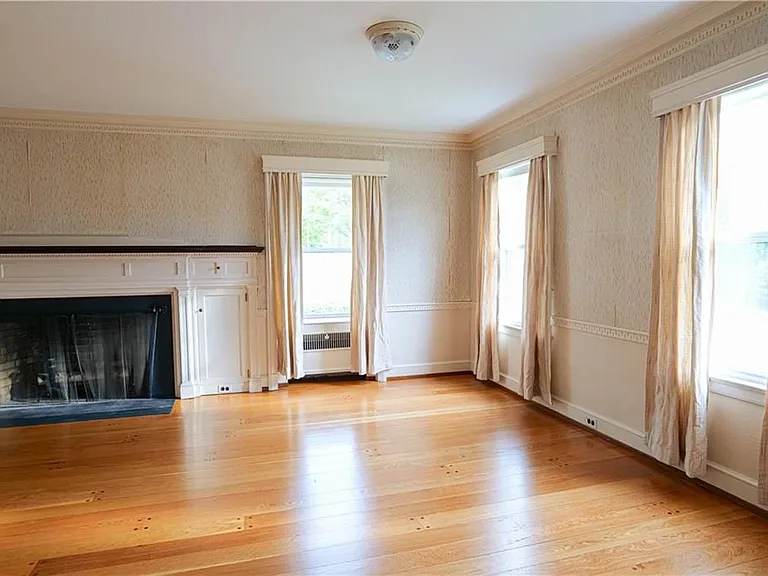 36 Underwood St — Photo 22