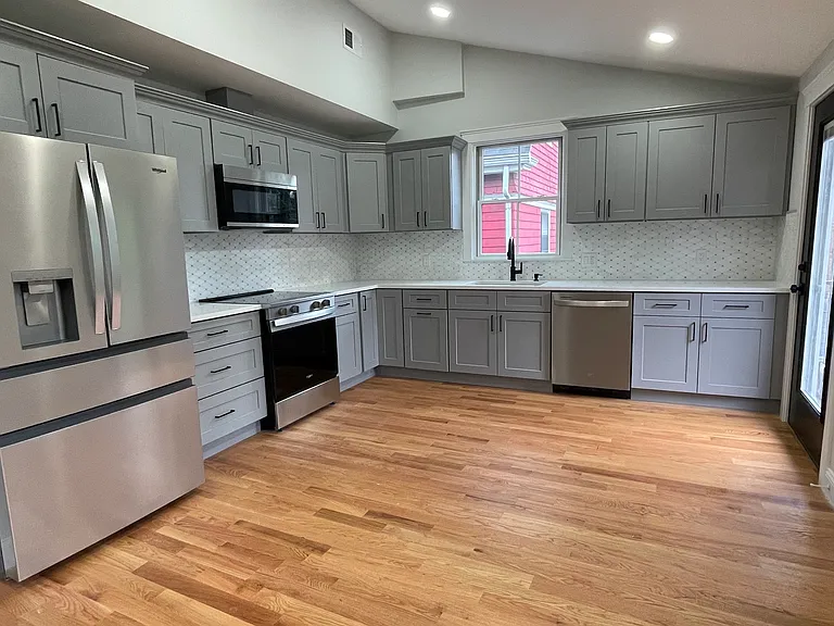 16 Putnam St #2 — Photo 3