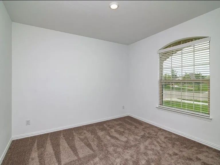 4909 Woodloch Dr — Photo 13