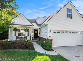 810 Nelsons Ridge Dr W #25, Howell, MI 48843