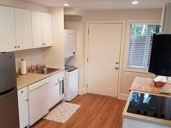 2nd image of 3707 Vista De La Bahia