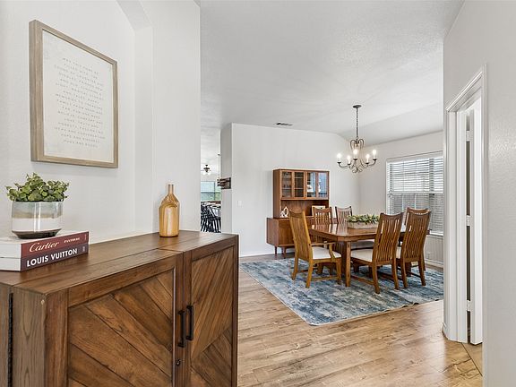 2nd image of 3004 Marigold Dr