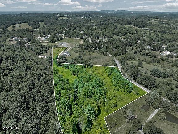 3rd image of 37 Mammoth Spring Road